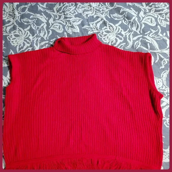 Red Sleeveless Turtleneck Sweater - Picture 5 of 5